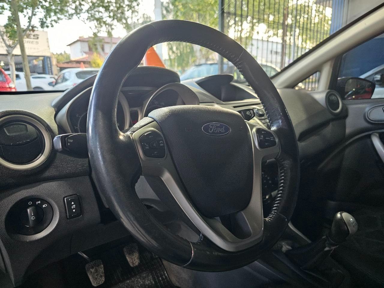 Ford Fiesta KD Usado en Mendoza, deRuedas