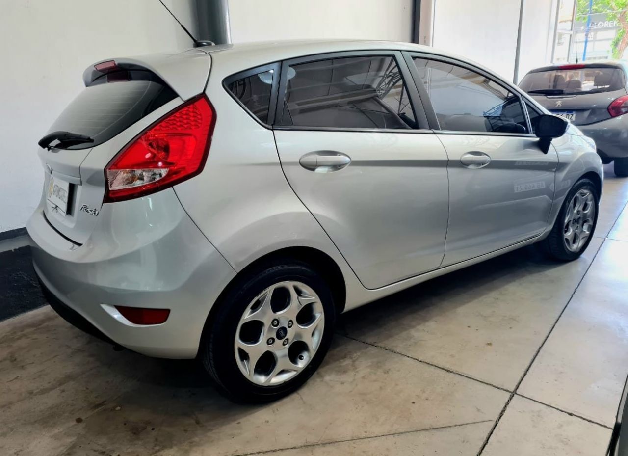 Ford Fiesta KD Usado en Mendoza, deRuedas