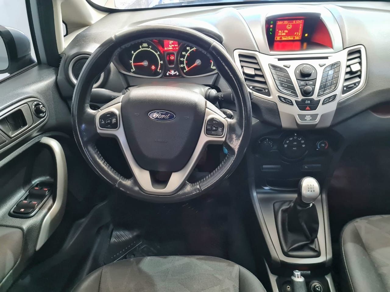 Ford Fiesta KD Usado en Mendoza, deRuedas