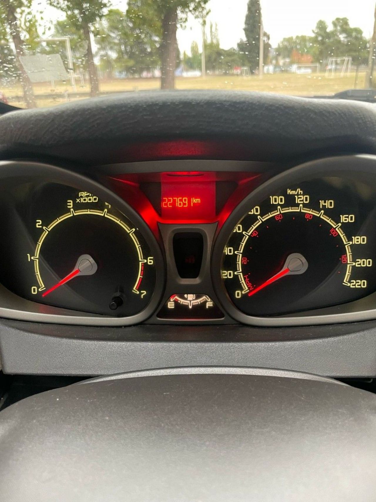 Ford Fiesta KD Usado en Mendoza, deRuedas