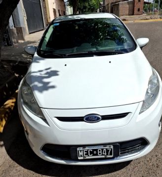 Ford Fiesta KD Usado en Mendoza