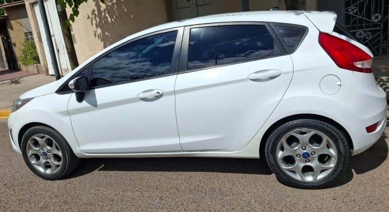 Ford Fiesta KD Usado en Mendoza, deRuedas