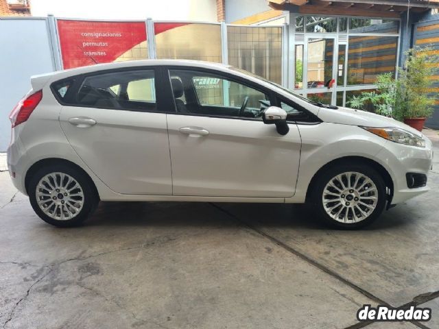 Ford Fiesta KD Usado en Mendoza, deRuedas