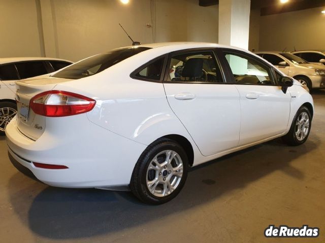 Ford Fiesta KD Usado en Mendoza, deRuedas