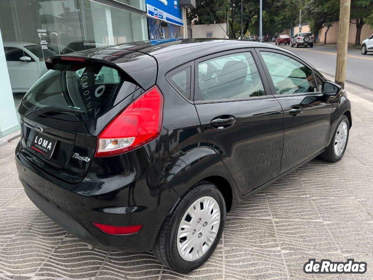 Ford Fiesta KD Usado en Córdoba, deRuedas