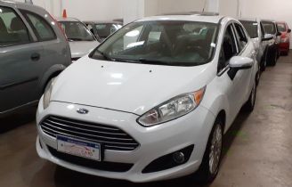Ford Fiesta KD Usado en Córdoba Financiado