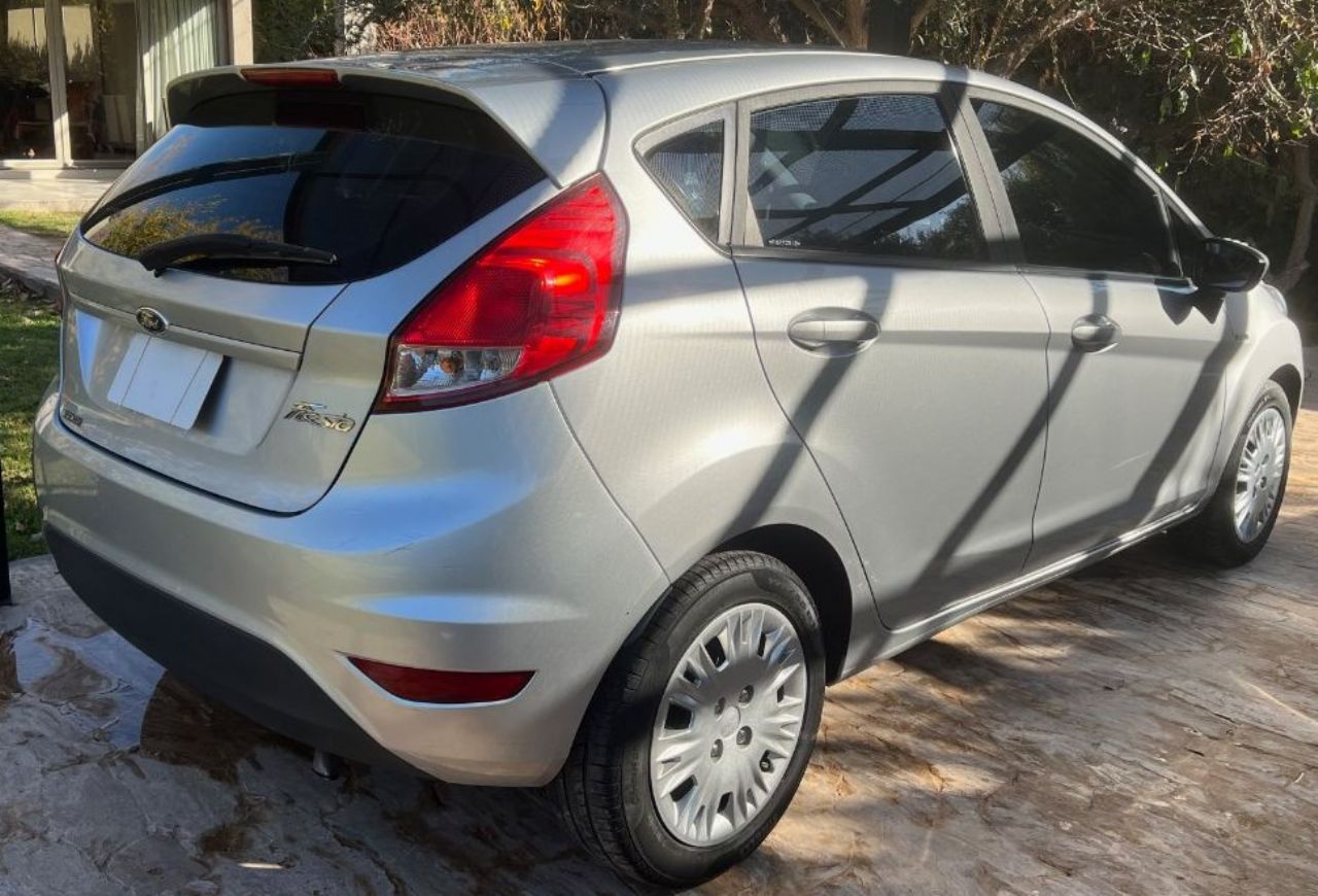 Ford Fiesta KD Usado en Mendoza, deRuedas