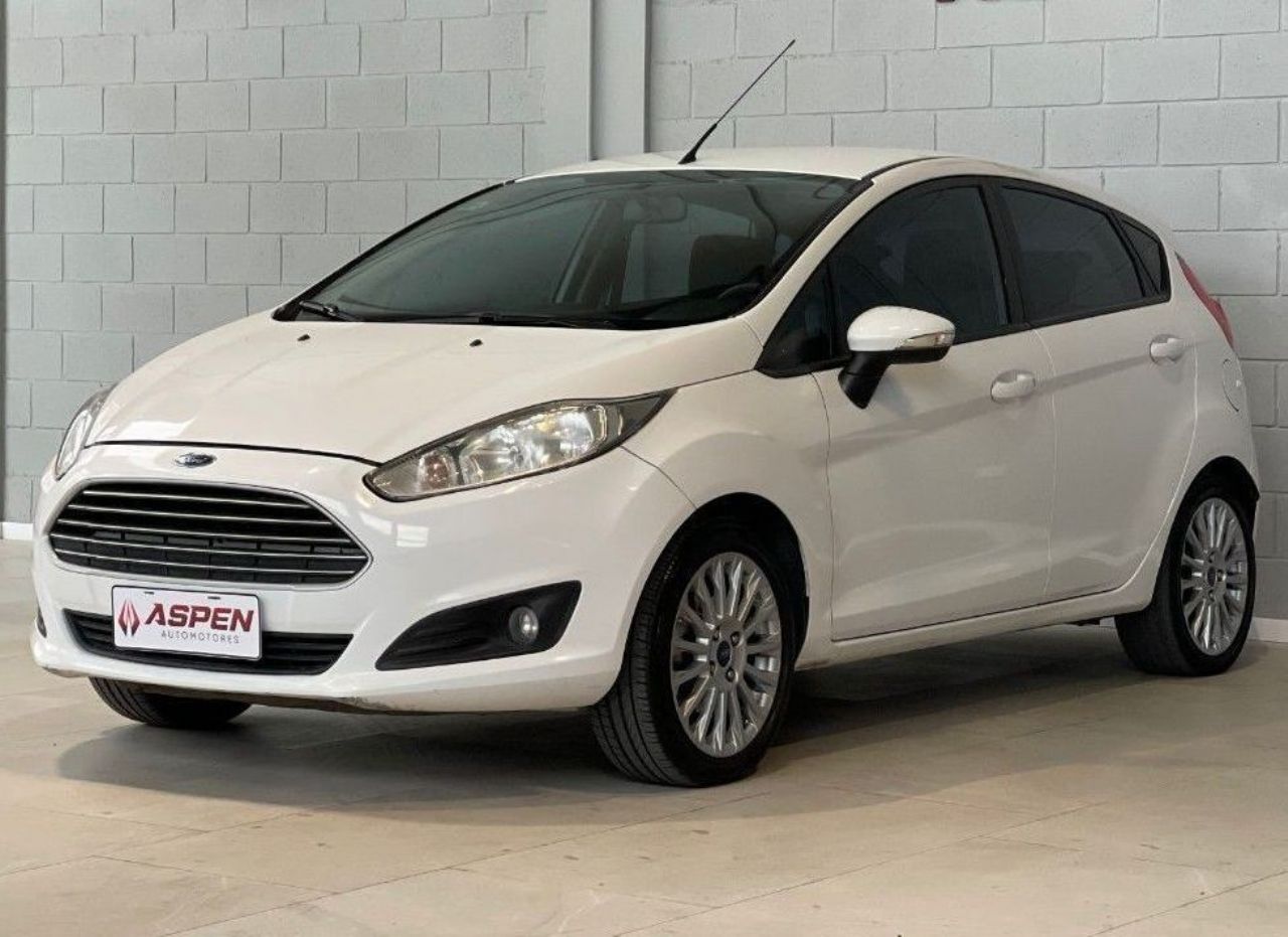 Ford Fiesta KD Usado en Córdoba, deRuedas