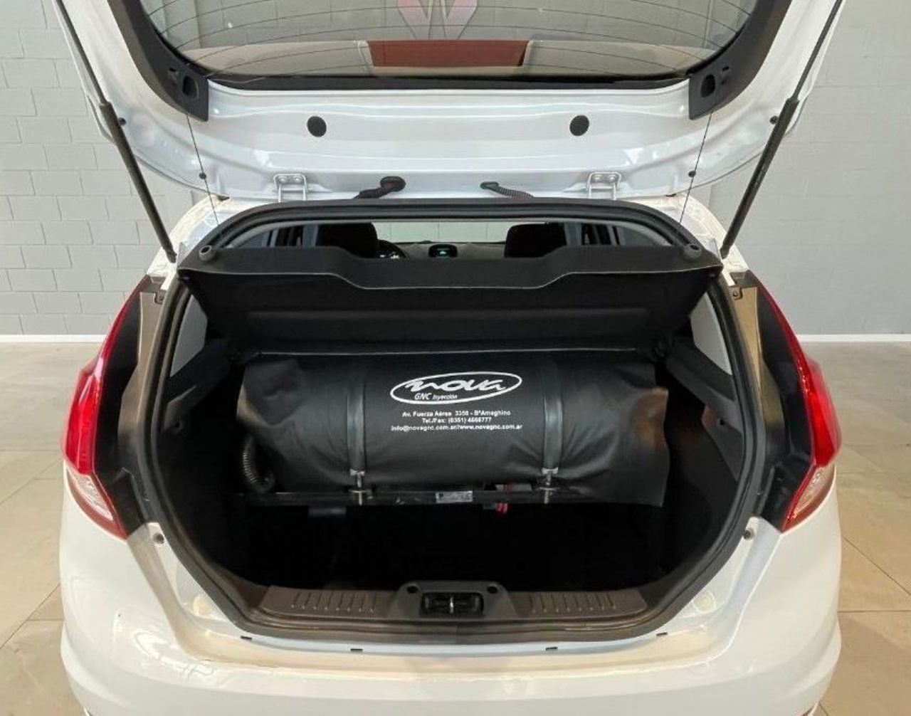 Ford Fiesta KD Usado en Córdoba, deRuedas
