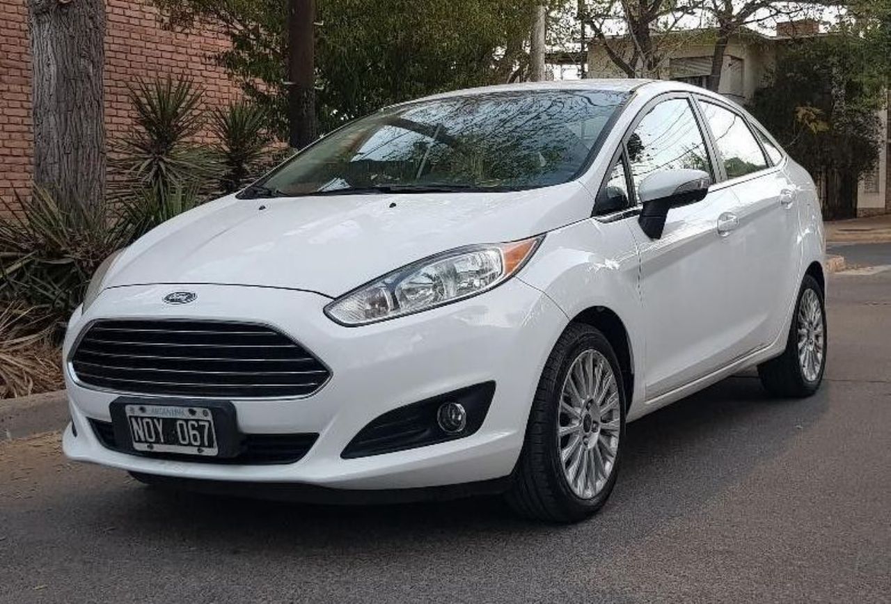 Ford Fiesta KD Usado en Mendoza, deRuedas