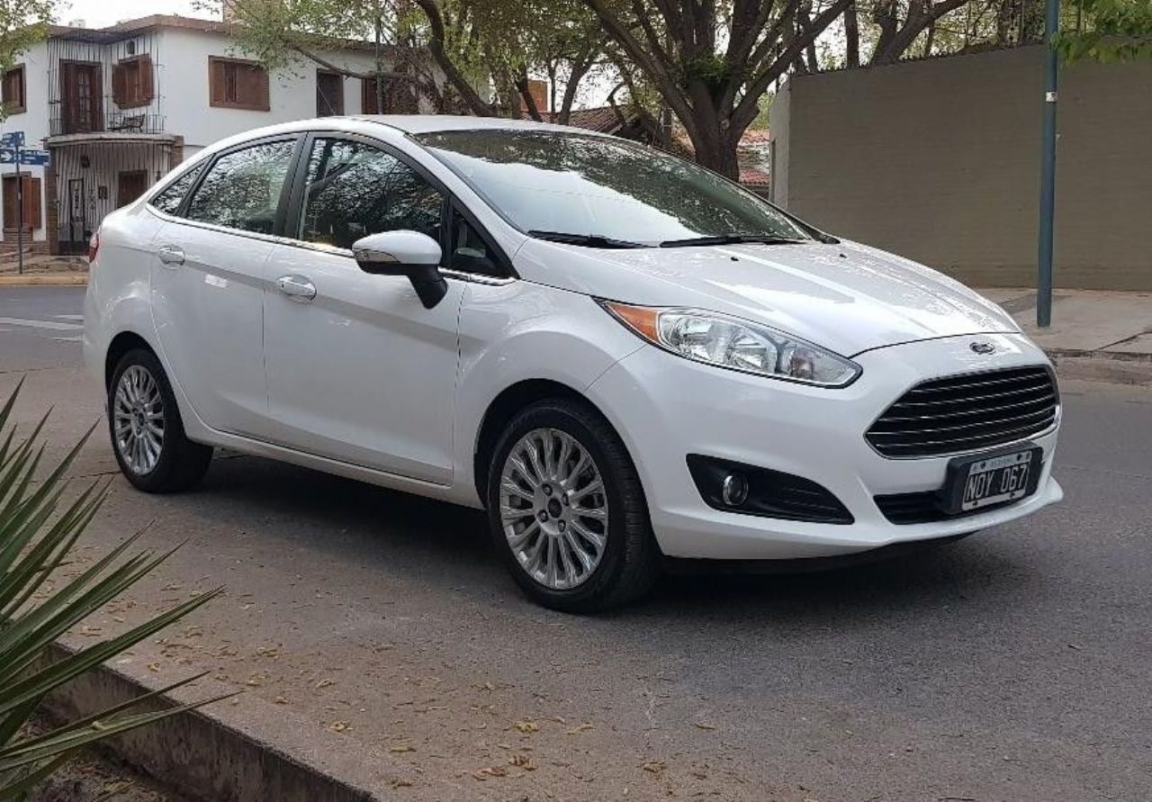 Ford Fiesta KD Usado en Mendoza, deRuedas