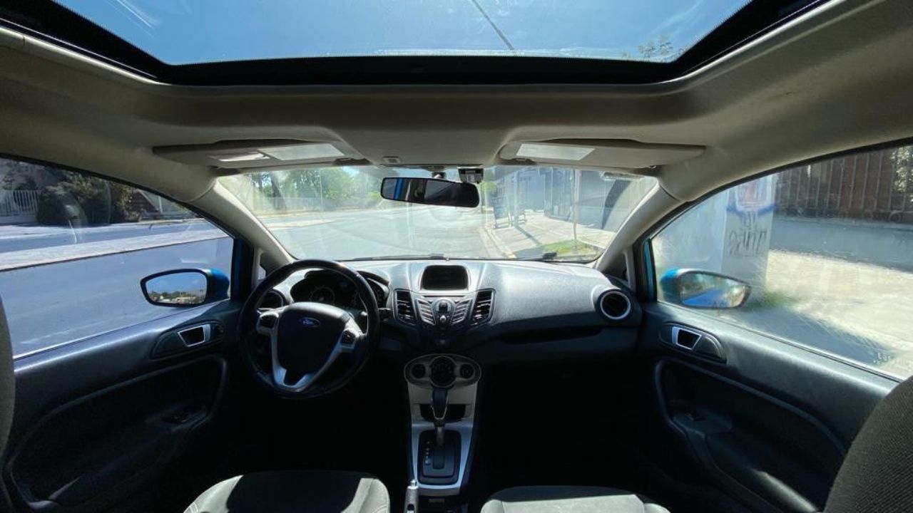Ford Fiesta KD Usado en San Juan, deRuedas