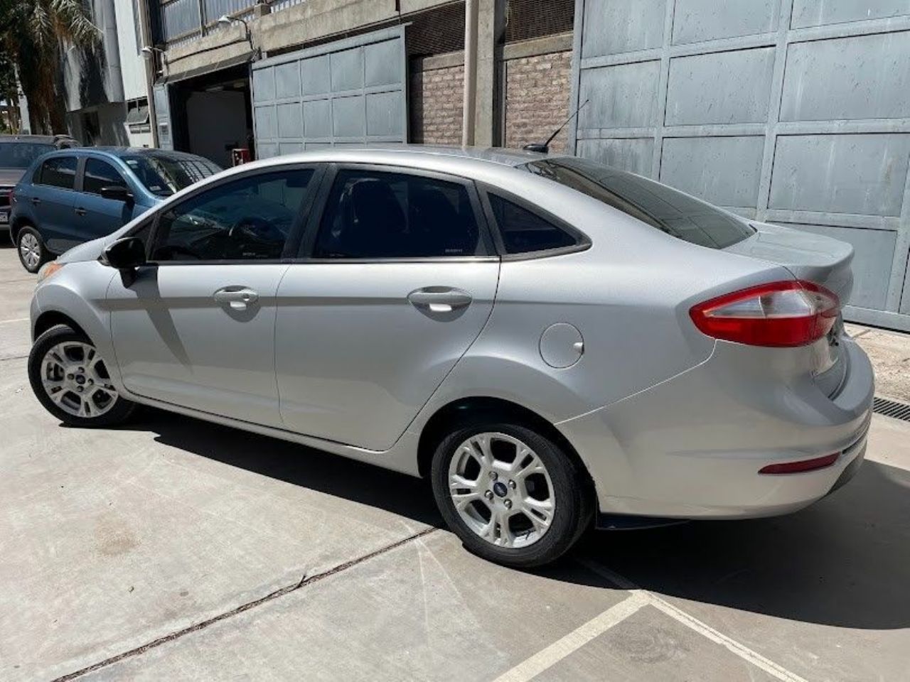Ford Fiesta KD Usado en San Juan, deRuedas
