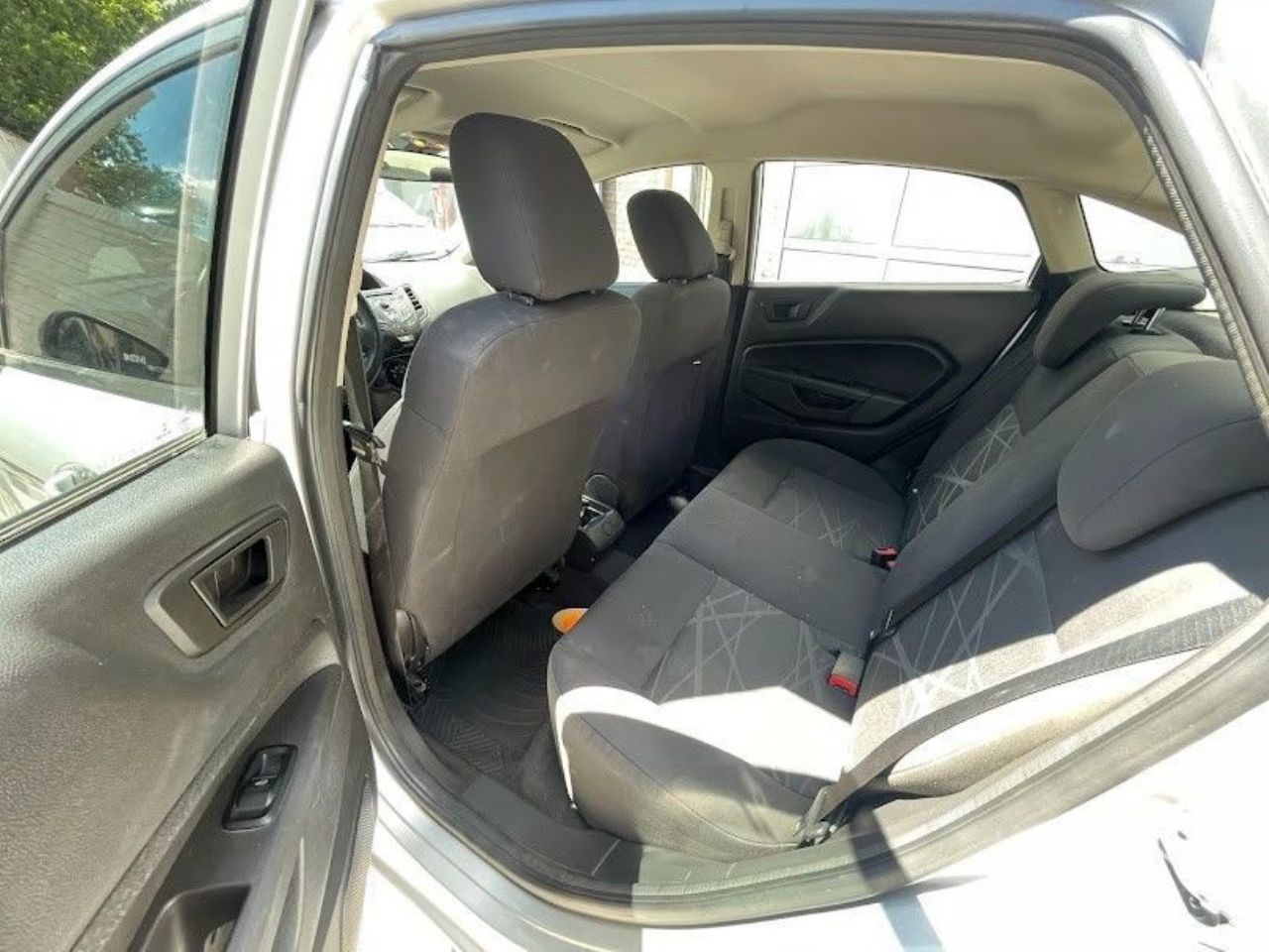 Ford Fiesta KD Usado en San Juan, deRuedas