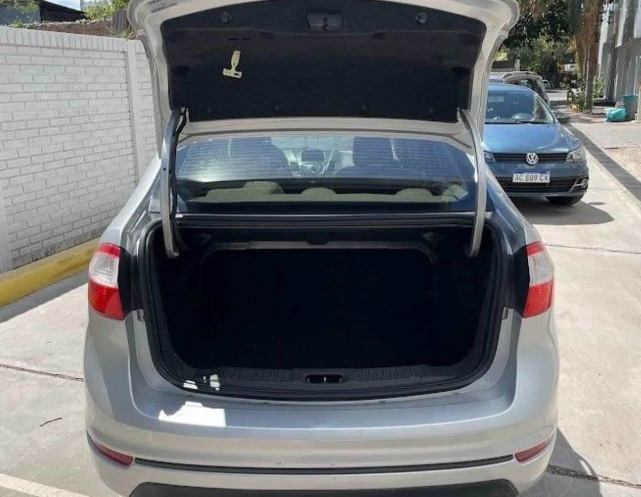 Ford Fiesta KD Usado en San Juan, deRuedas