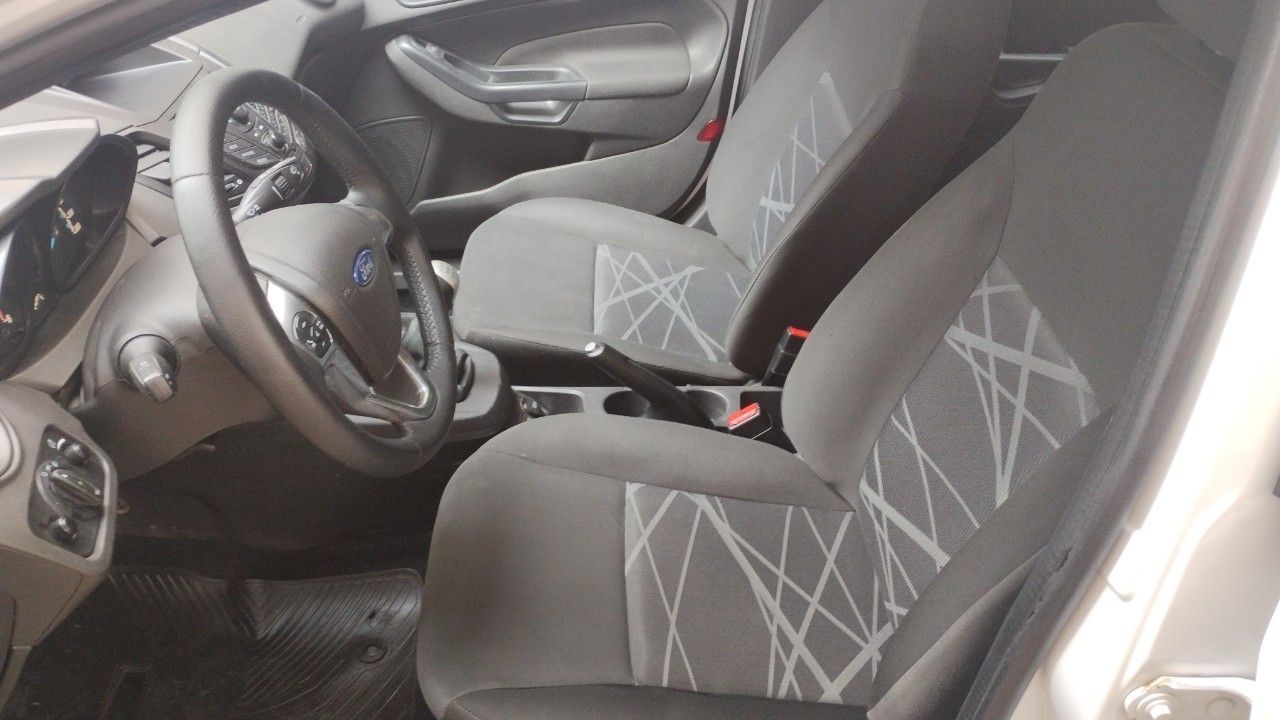 Ford Fiesta KD Usado en Mendoza, deRuedas