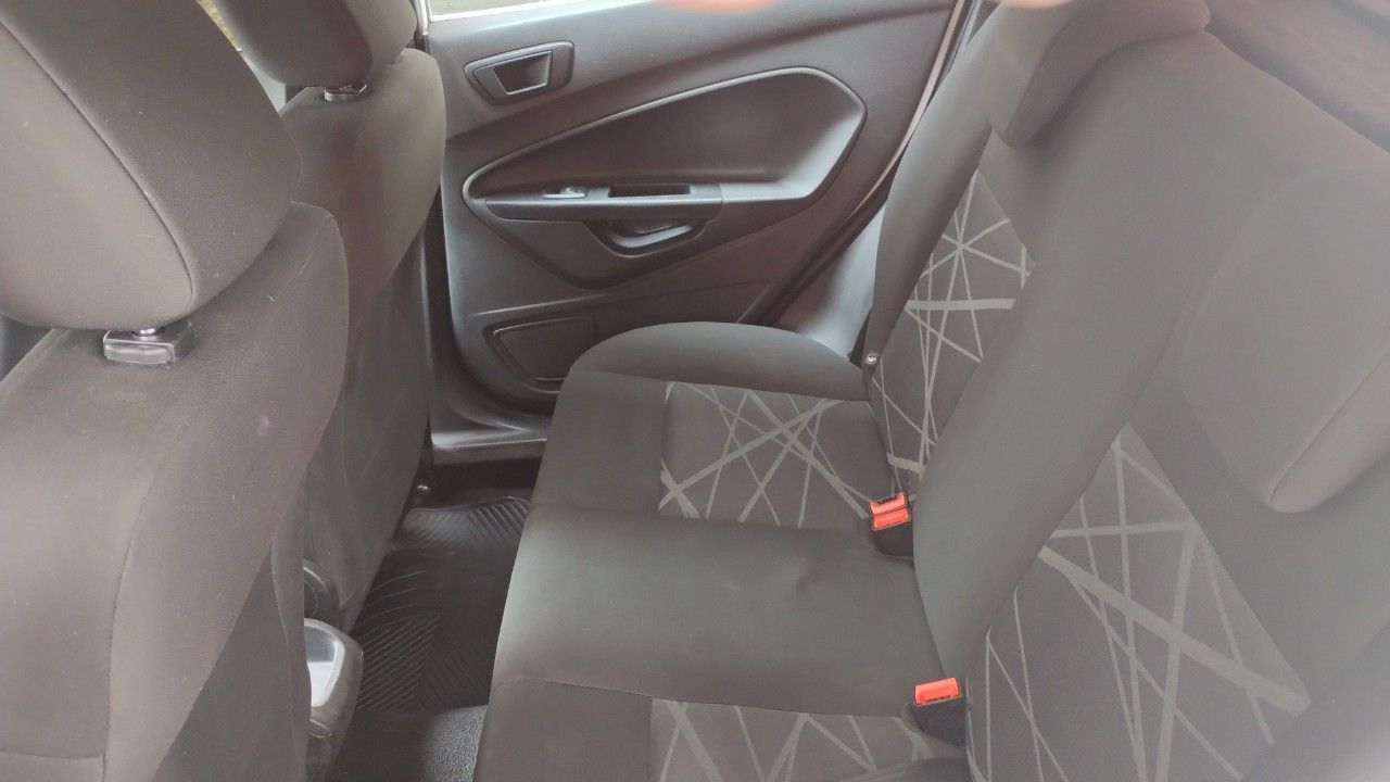 Ford Fiesta KD Usado en Mendoza, deRuedas
