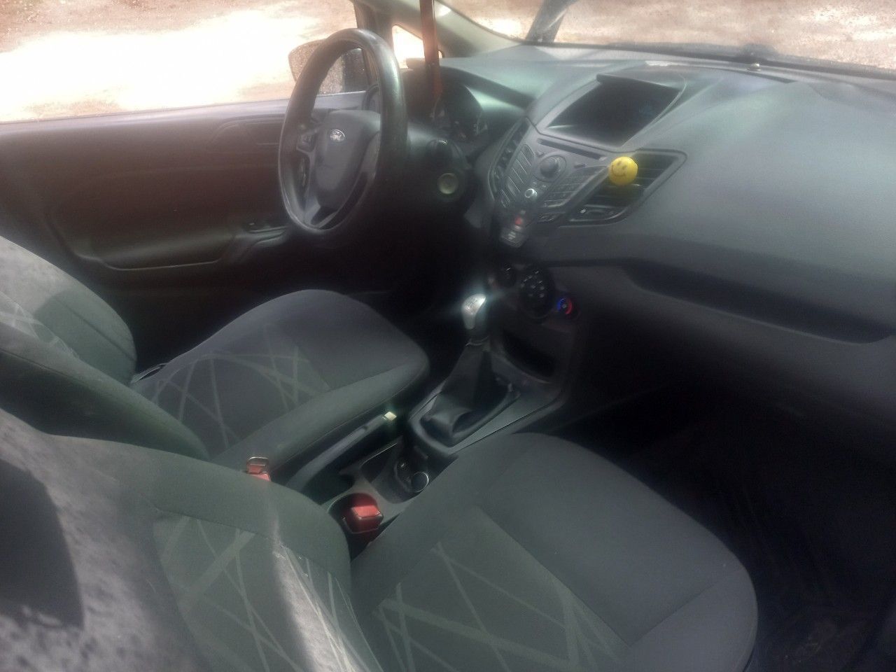 Ford Fiesta KD Usado en Buenos Aires, deRuedas