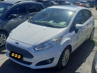 Ford Fiesta KD Usado en Córdoba Financiado