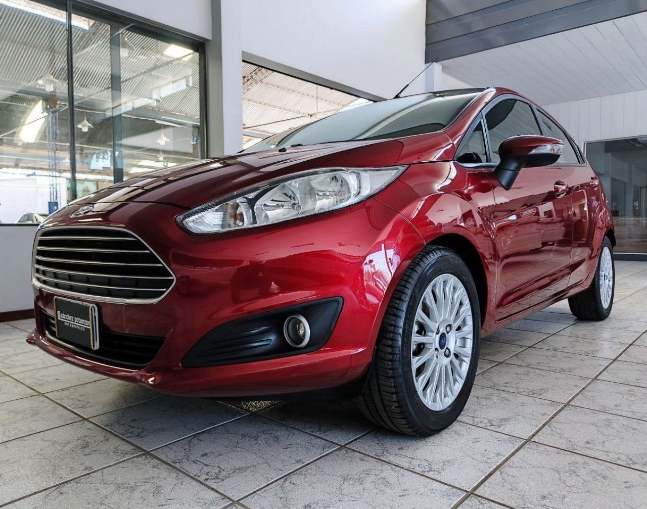 Ford Fiesta KD Usado en Mendoza, deRuedas