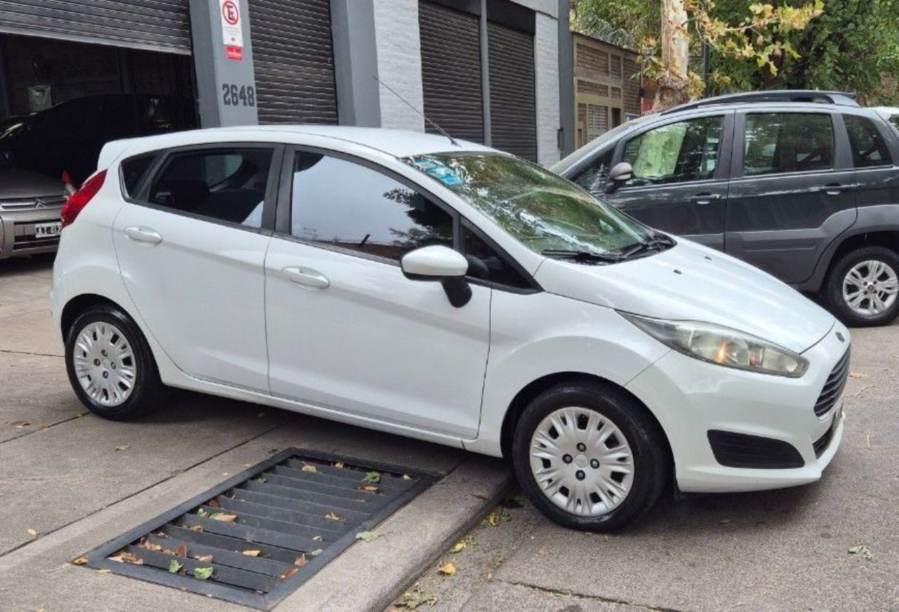 Ford Fiesta KD Usado Financiado en Mendoza, deRuedas