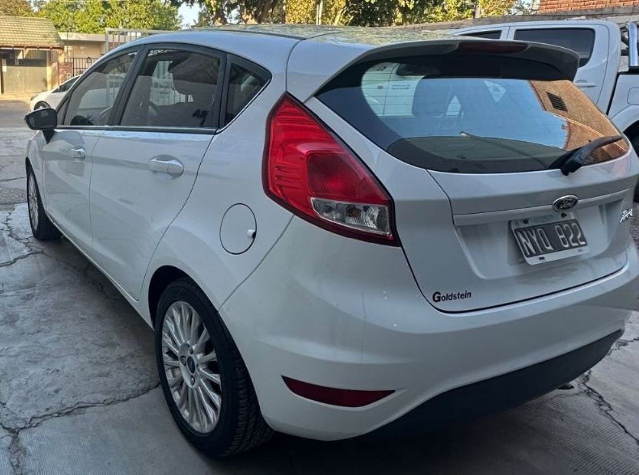 Ford Fiesta KD Usado en San Juan, deRuedas