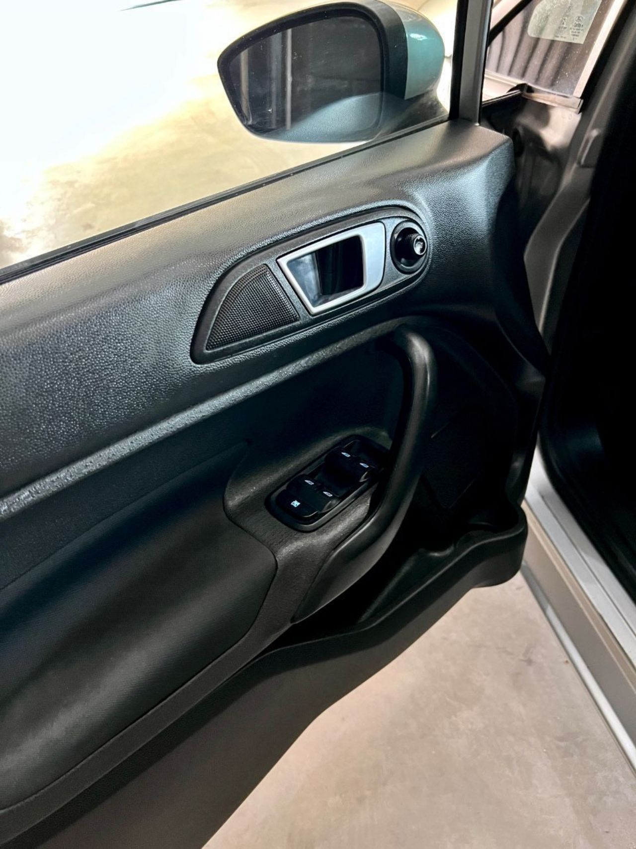 Ford Fiesta KD Usado en Córdoba, deRuedas