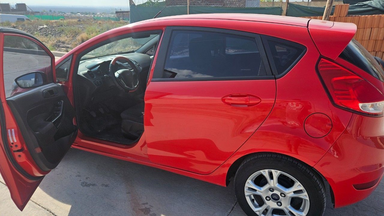 Ford Fiesta KD Usado en Mendoza, deRuedas