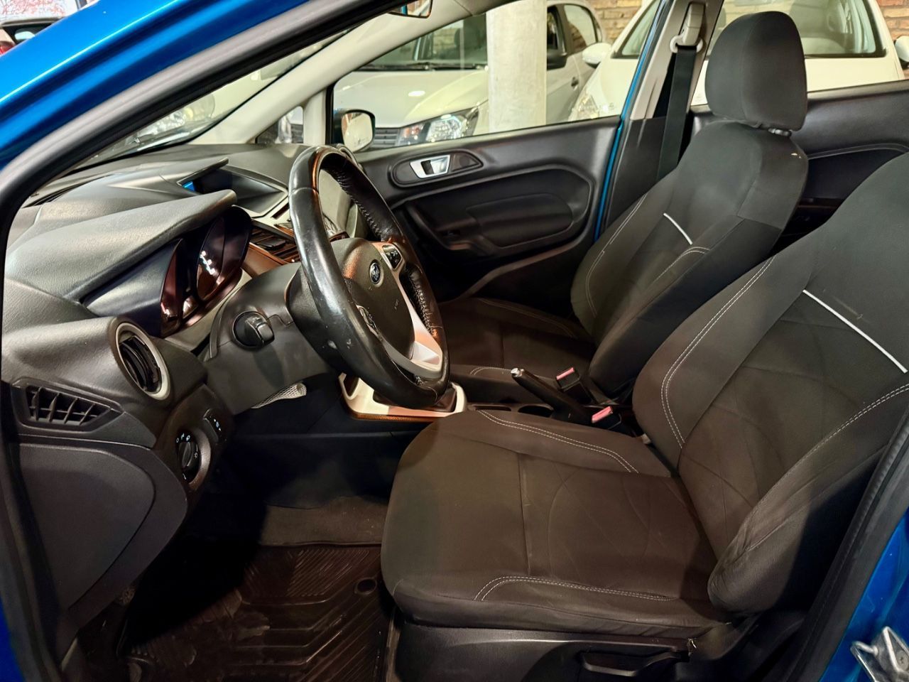 Ford Fiesta KD Usado en Mendoza, deRuedas