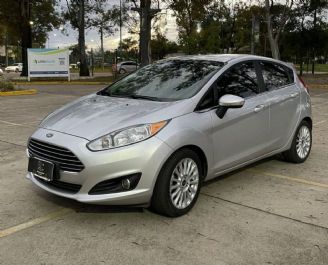Ford Fiesta KD Usado en Córdoba Financiado