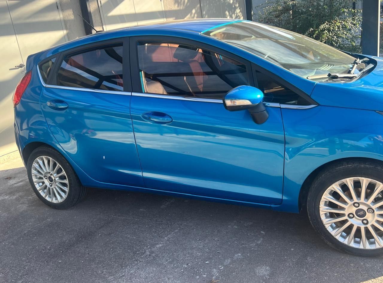 Ford Fiesta KD Usado en Mendoza, deRuedas