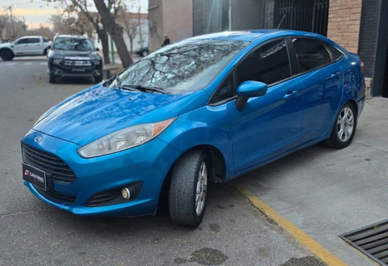 Ford Fiesta KD Usado en Mendoza, deRuedas