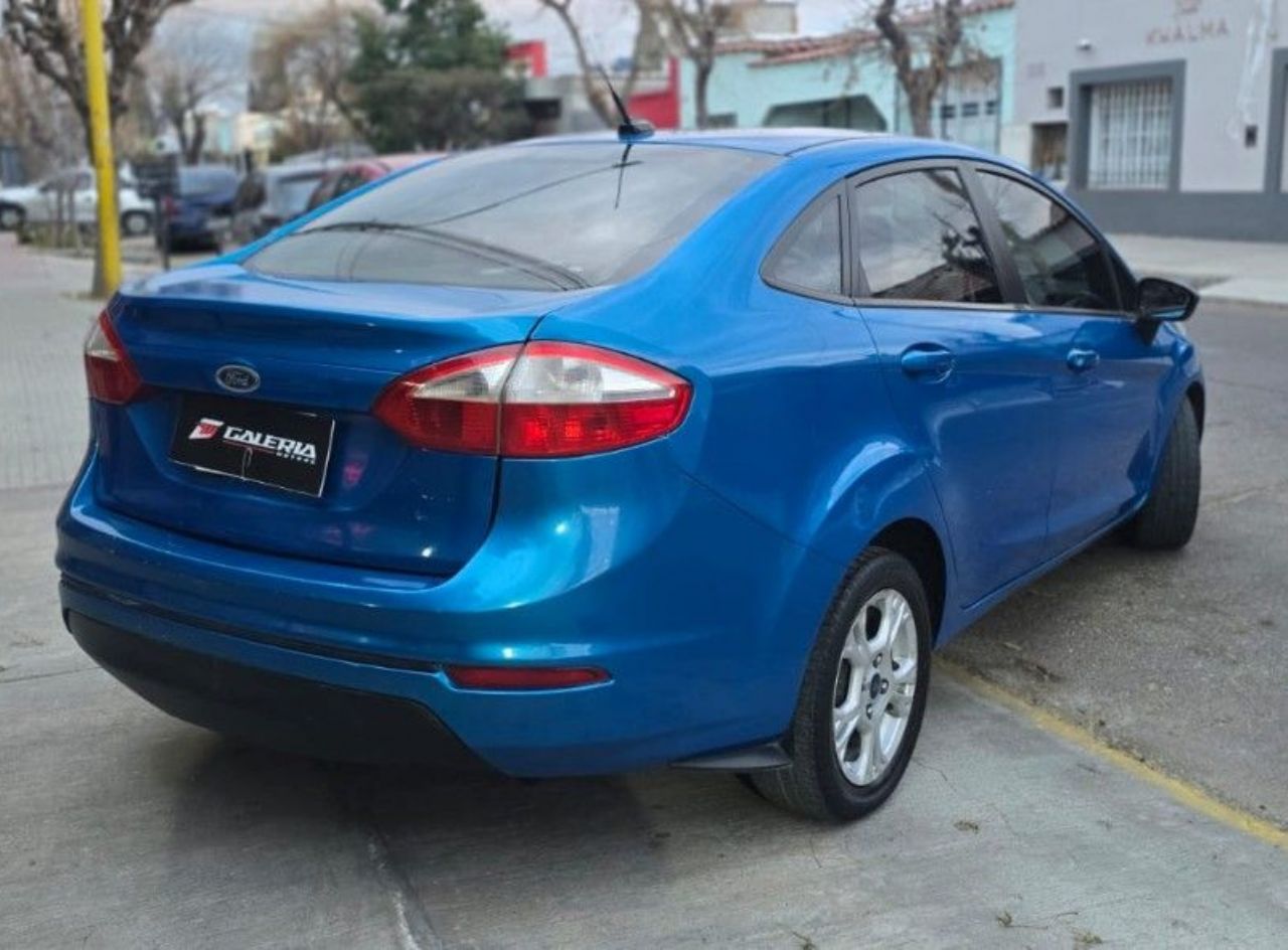 Ford Fiesta KD Usado en Mendoza, deRuedas