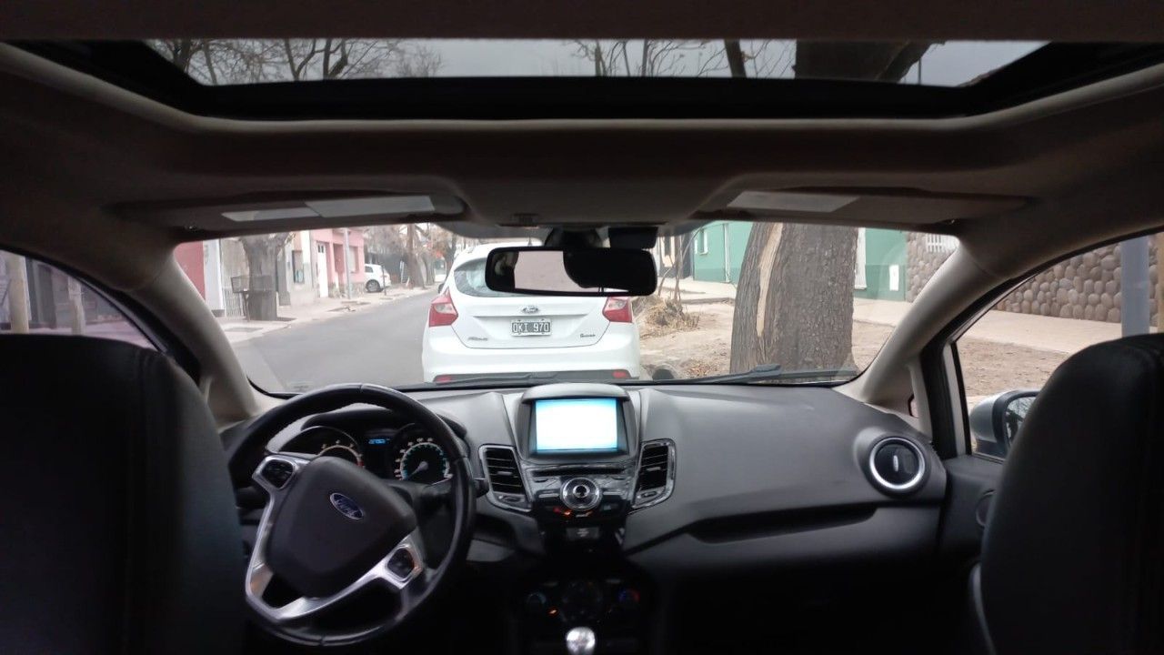Ford Fiesta KD Usado en Mendoza, deRuedas
