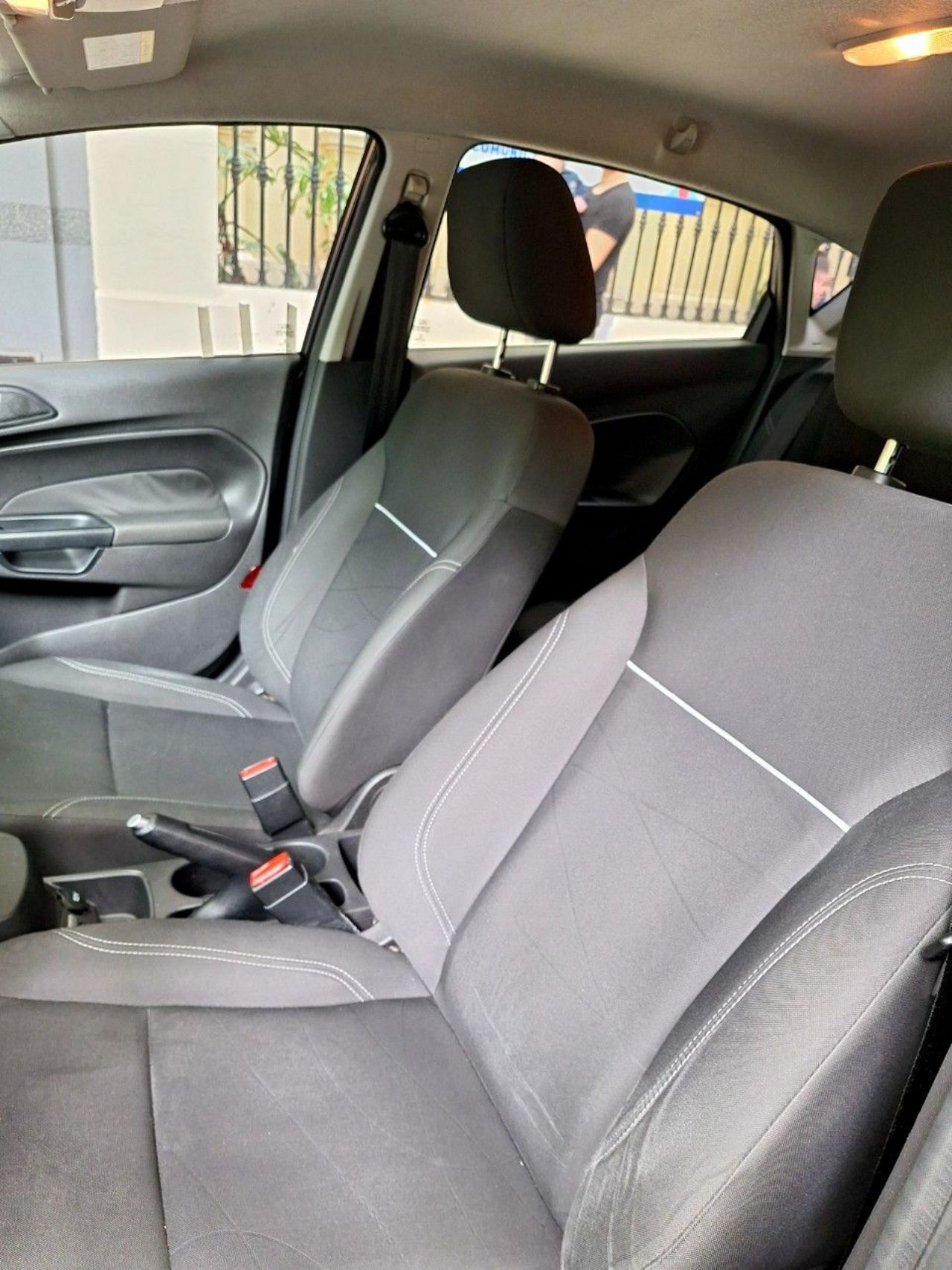Ford Fiesta KD Usado en Buenos Aires, deRuedas