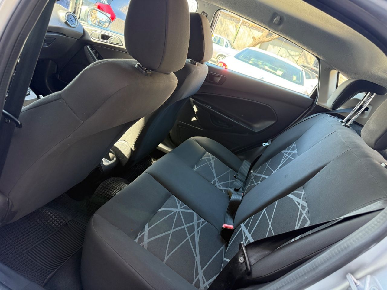 Ford Fiesta KD Usado en Mendoza, deRuedas