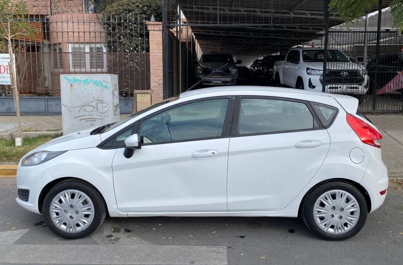 Ford Fiesta KD Usado Financiado en San Juan, deRuedas