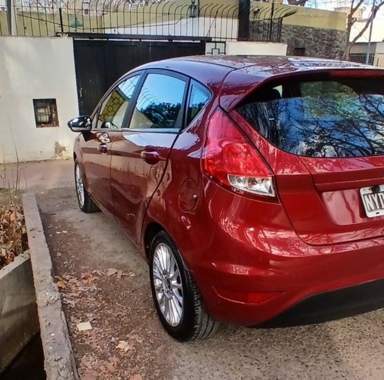 Ford Fiesta KD Usado en Mendoza, deRuedas