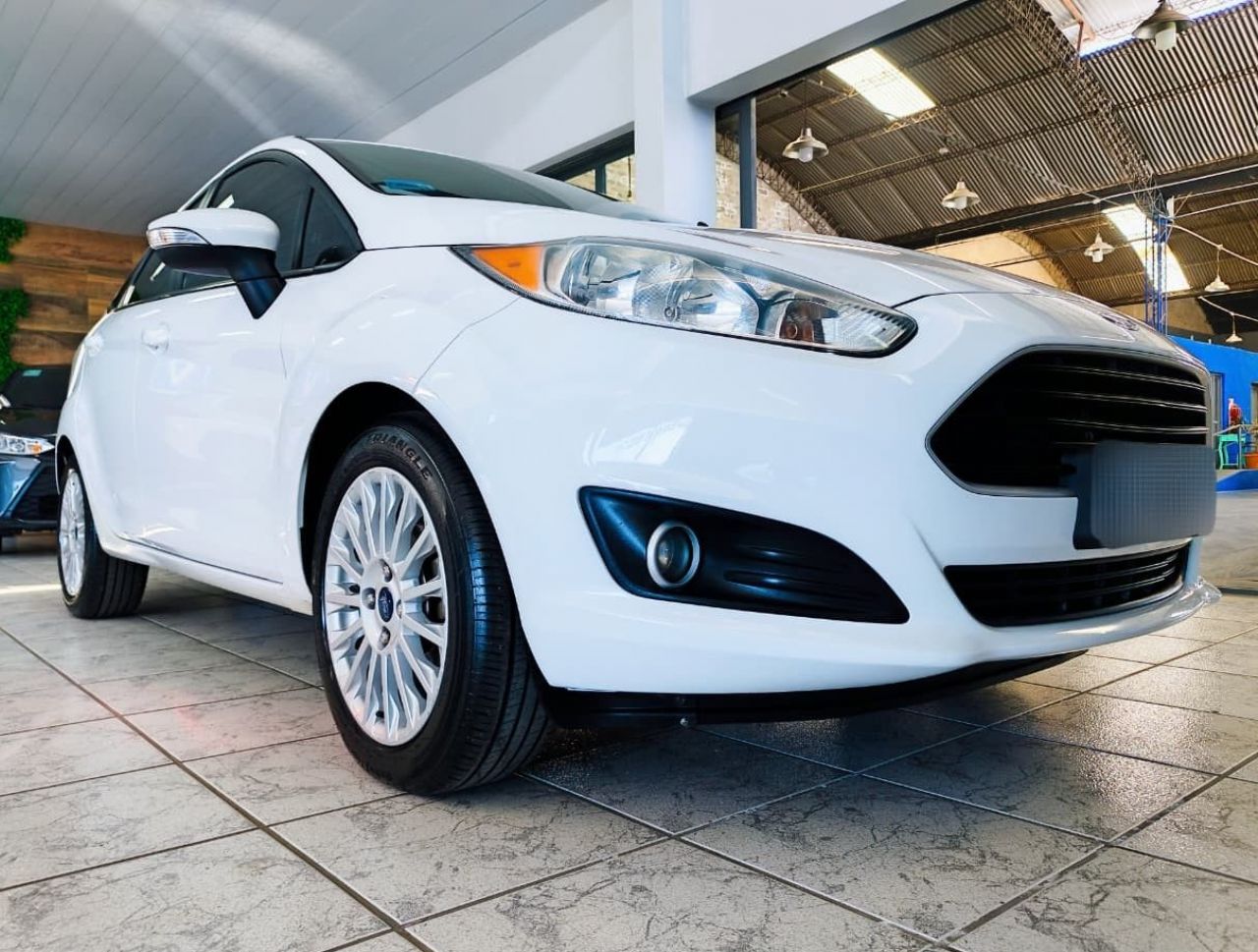 Ford Fiesta KD Usado en Mendoza, deRuedas