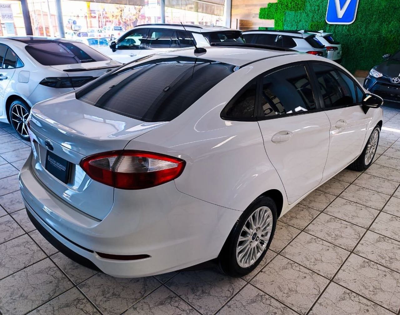 Ford Fiesta KD Usado en Mendoza, deRuedas