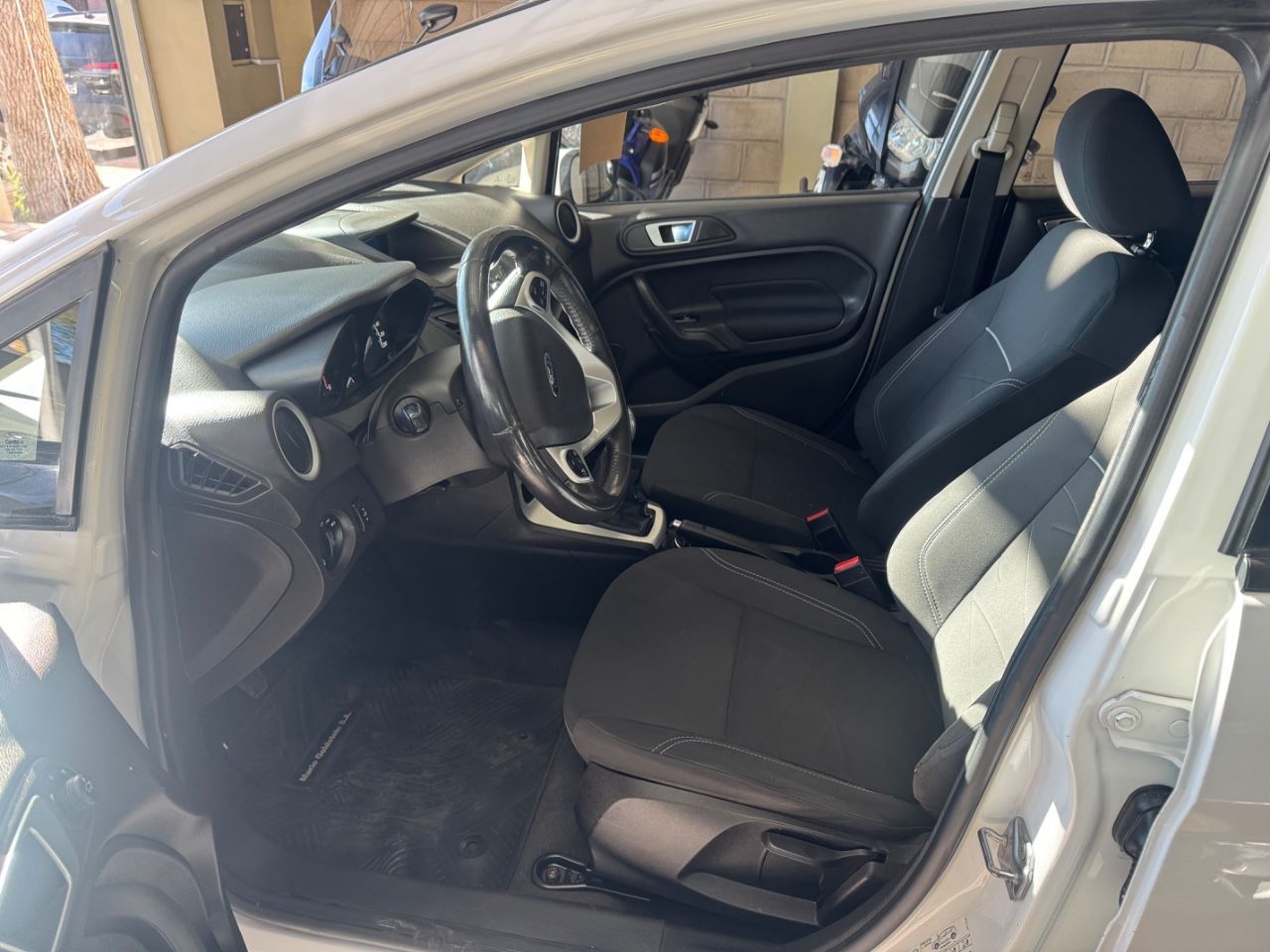 Ford Fiesta KD Usado Financiado en Mendoza, deRuedas