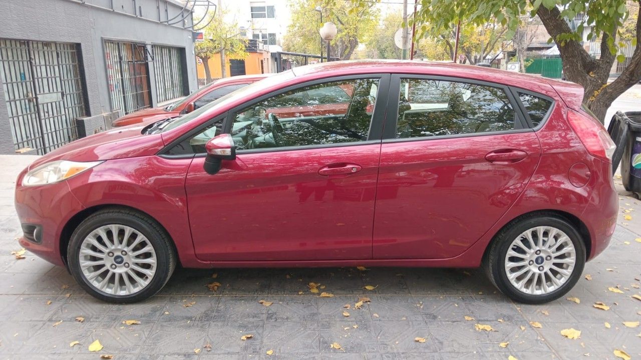 Ford Fiesta KD Usado en Mendoza, deRuedas