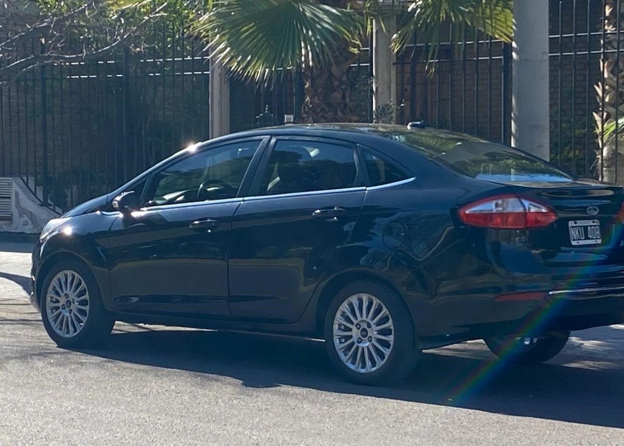 Ford Fiesta KD Usado en Mendoza, deRuedas