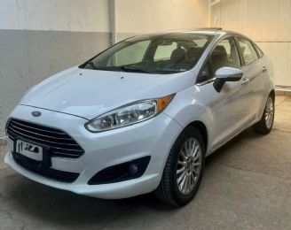 Ford Fiesta KD Usado en Córdoba Financiado