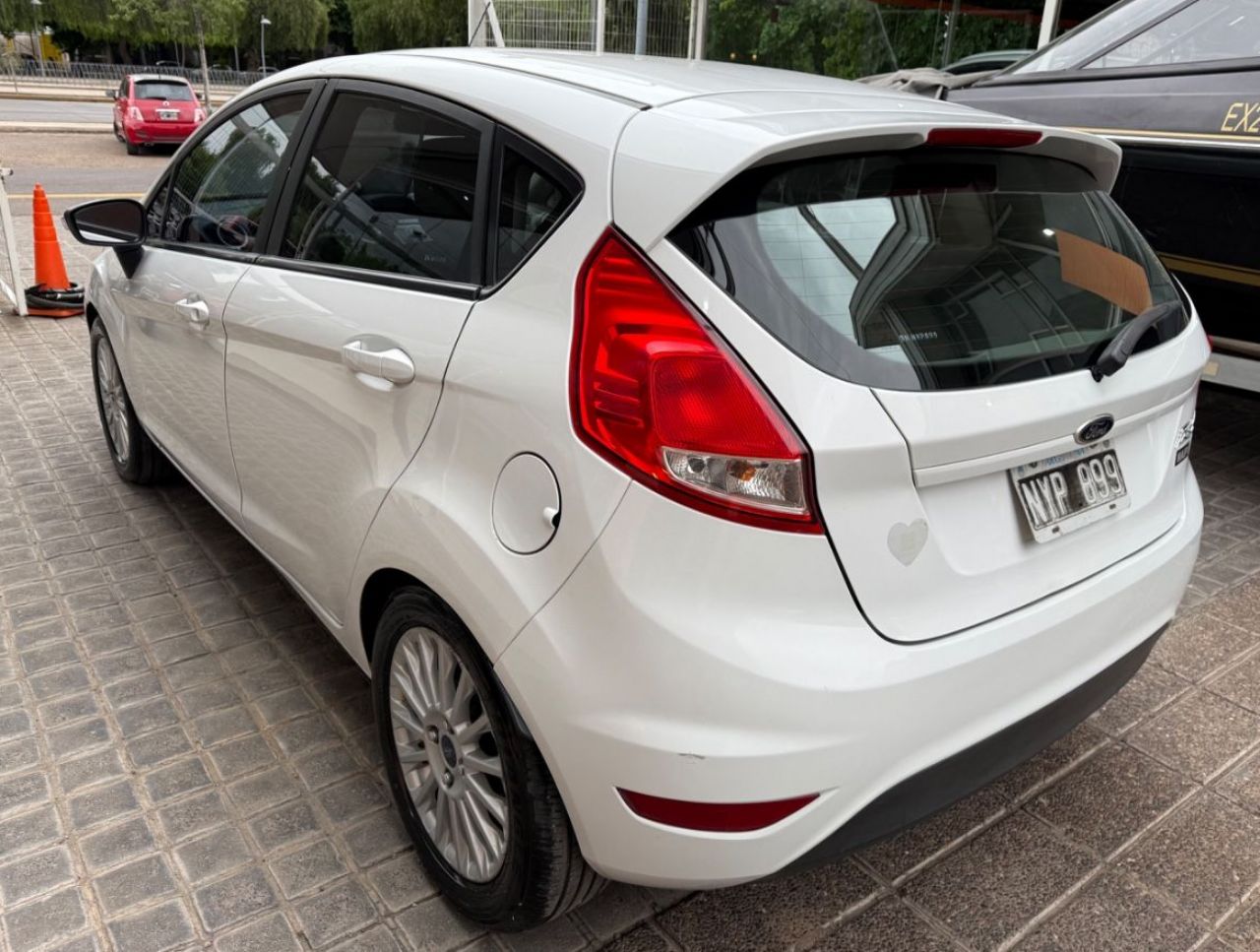 Ford Fiesta KD Usado Financiado en Mendoza, deRuedas