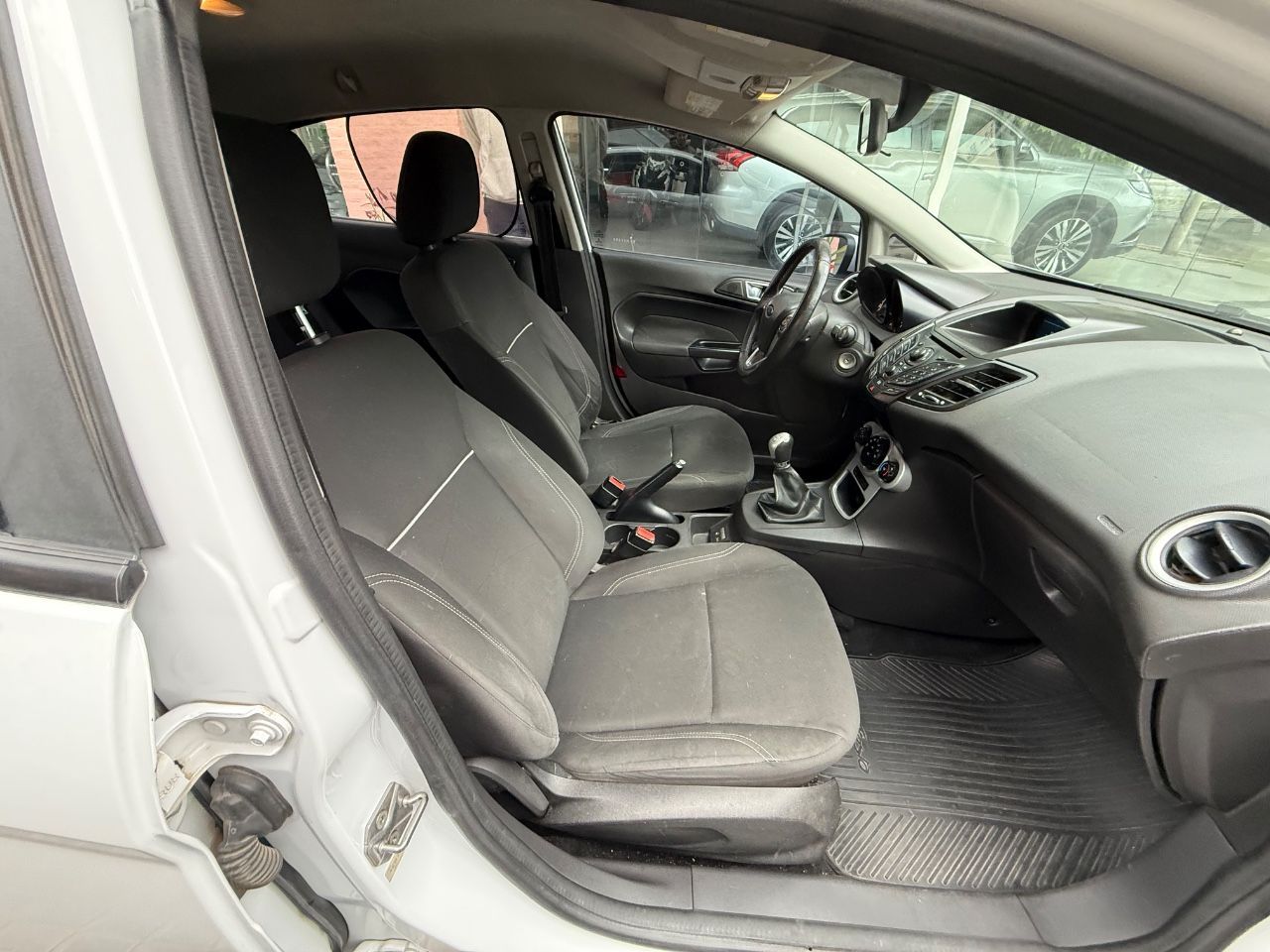 Ford Fiesta KD Usado Financiado en Mendoza, deRuedas