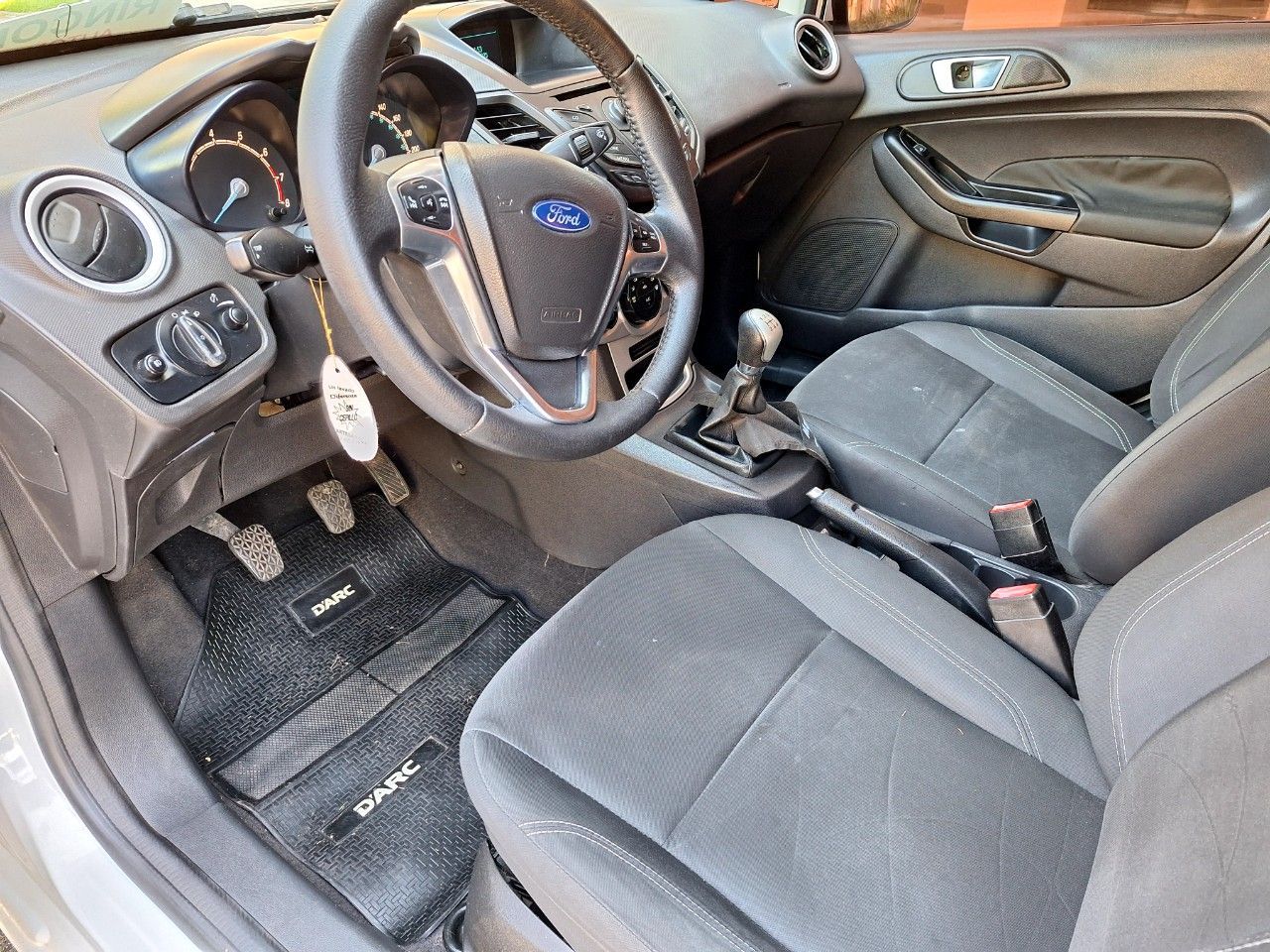 Ford Fiesta KD Usado en Buenos Aires, deRuedas