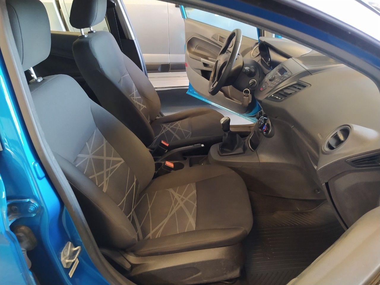 Ford Fiesta KD Usado en Mendoza, deRuedas