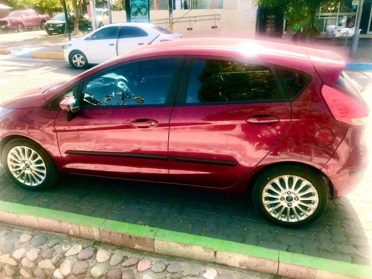 Ford Fiesta KD Usado en Mendoza, deRuedas
