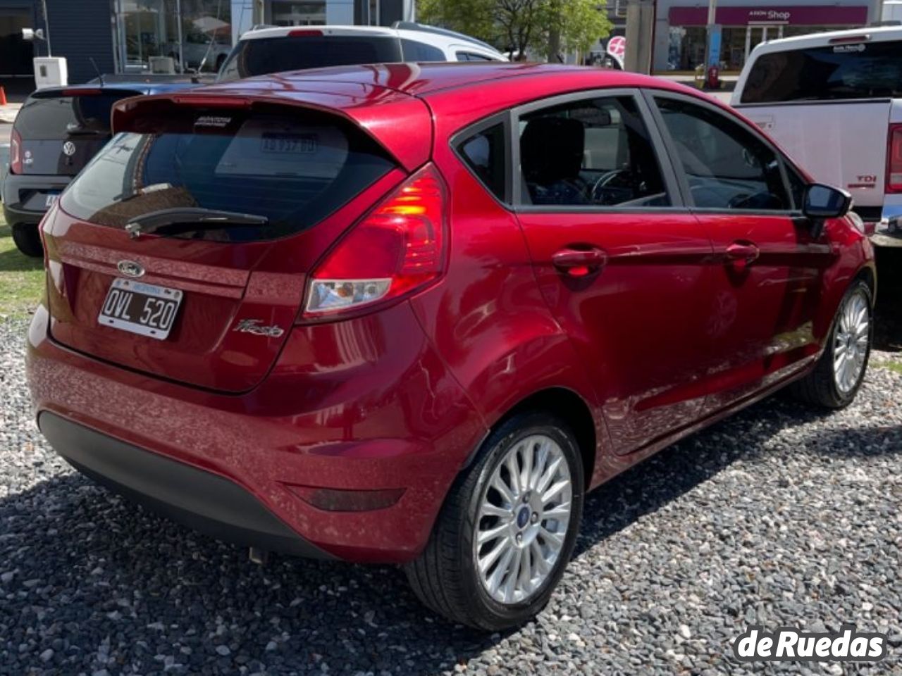 Ford Fiesta KD Usado en Córdoba, deRuedas